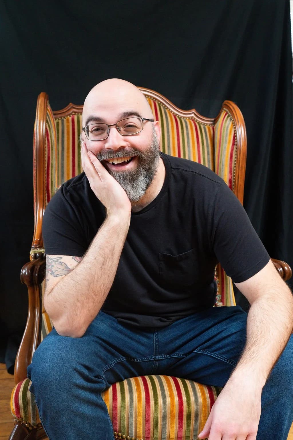 M.T. Kadisin, dark fantasy author of An Oath Sworn